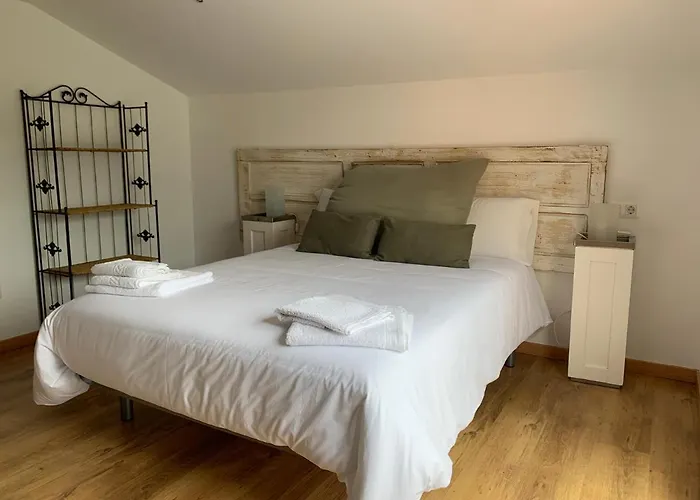 Konukevi A Cochera Ferrol